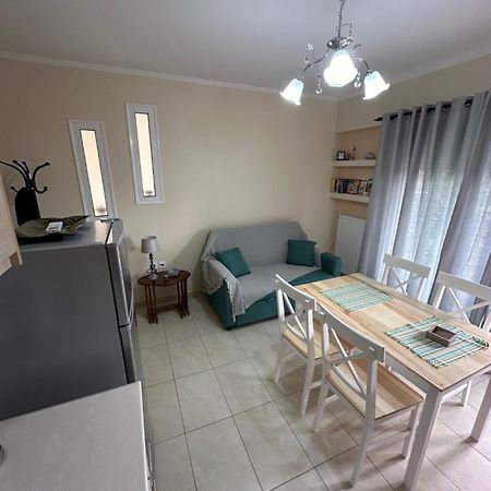 R Apartment Нафпактос Экстерьер фото